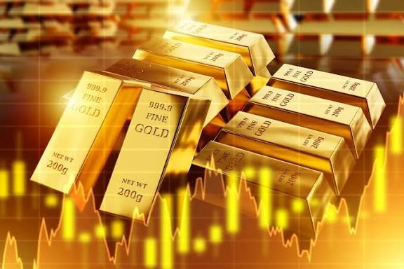 买了十年黄金才发现，金价涨跌根本不看“抗通胀”